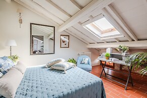 Valle del Sole Winery Farmhouse