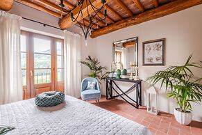 Valle del Sole Winery Farmhouse