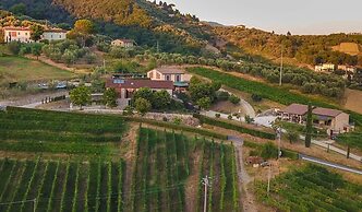 Valle del Sole Winery Farmhouse