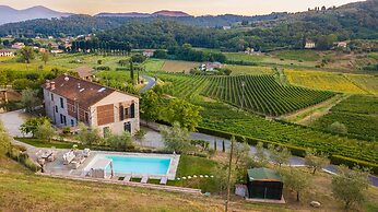 Valle del Sole Winery Farmhouse