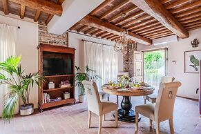 Valle del Sole Winery Farmhouse