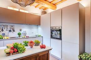 Valle del Sole Winery Farmhouse