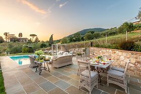 Valle del Sole Winery Farmhouse