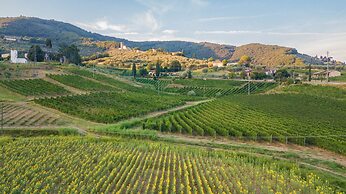 Valle del Sole Winery Farmhouse