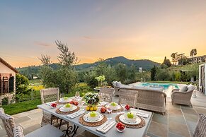 Valle del Sole Winery Farmhouse