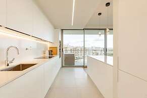 Luxury 2BR Sea view Pool