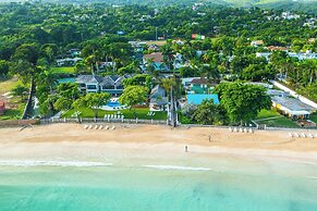Silver Palms Charming 1BR Private Beach and Pool
