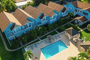 Silver Palms Charming 1BR Private Beach and Pool