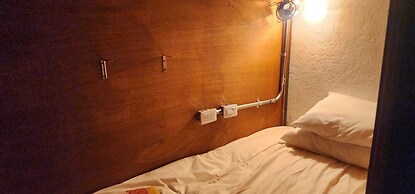 Portelli Hostal Zona G