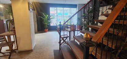 Portelli Hostal Zona G