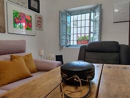 Mina25 by 7Escalones