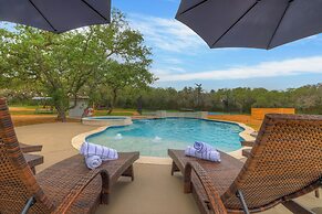 Oakridge Ranch: Pool + Hot-tub, Pickleball Court, Whiskey & Wine Room!