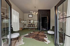 Oakridge Ranch: Pool + Hot-tub, Pickleball Court, Whiskey & Wine Room