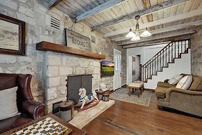 Rocking Ox Gasthaus-5 Minutes to Downtown!