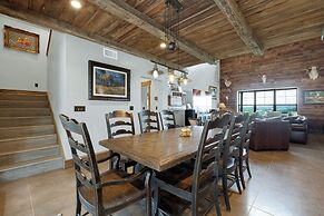 West End Lodge Resort Style Pool!