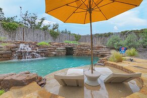 West End Lodge Resort Style Pool!