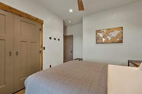 West End Lodge Resort Style Pool!