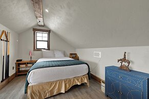 West End Luxury Retreat With Resort Style Pool and Hot Tub!