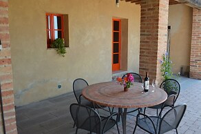 Apartment With Wonderful View in the Crete Senesi