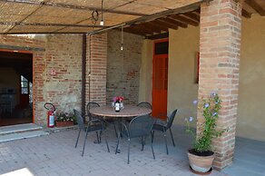 Apartment With Wonderful View in the Crete Senesi
