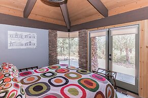 Glass House Elk Rim Pine