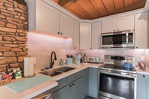 Glass House Elk Rim Pine