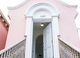 Modern Apartment St.Georges Bermuda