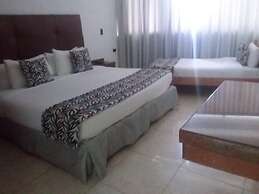 HOTEL MIRAMAR SUITES