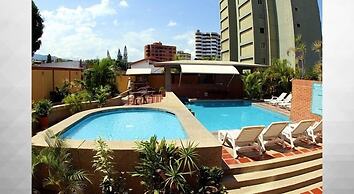 HOTEL MIRAMAR SUITES