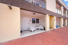 Cozy Bliss Condo w Pool Steps From Eagle Beach