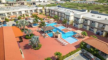 Cozy Bliss Condo w Pool Steps From Eagle Beach