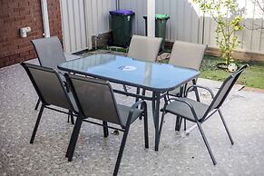 StayAU 4BR Lakeside Retreat in Seabrook