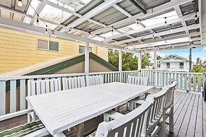 Palm Beach Cottage Walk to Beach