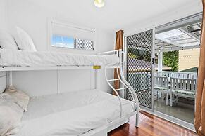 Palm Beach Cottage Walk to Beach