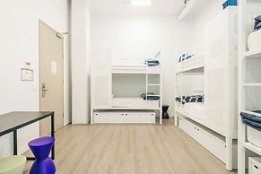 Maze Backpackers Gold Coast