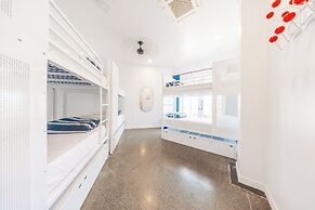 Maze Backpackers Gold Coast