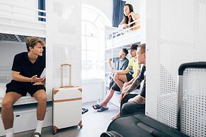 Maze Backpackers Gold Coast