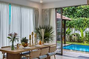 Casa Maxima - 4BR w Private Pool 1km to the Beach