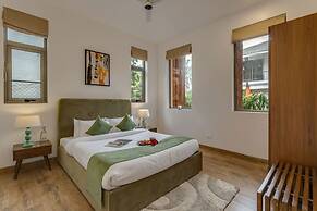 Casa Maxima - 4BR w Private Pool 1km to the Beach