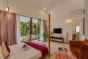 Casa Maxima - 4BR w Private Pool 1km to the Beach