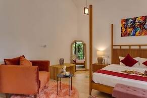 Casa Maxima - 4BR w Private Pool 1km to the Beach