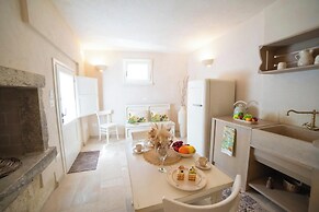 Trullo Meraviglia With Garden And Pool