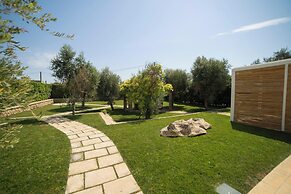 Trullo Meraviglia With Garden And Pool