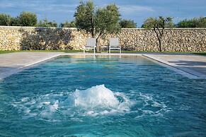 Trullo Meraviglia With Garden And Pool