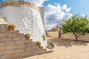 Trullo Meraviglia With Garden And Pool