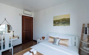 Bluesky Lancaster Luxury Vacation