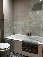 4 Bedroom Refurbished Workers Haven