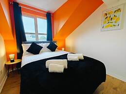 4BR Modern Ormeau House