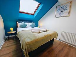 4BR Modern Ormeau House