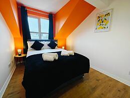 4BR Modern Ormeau House